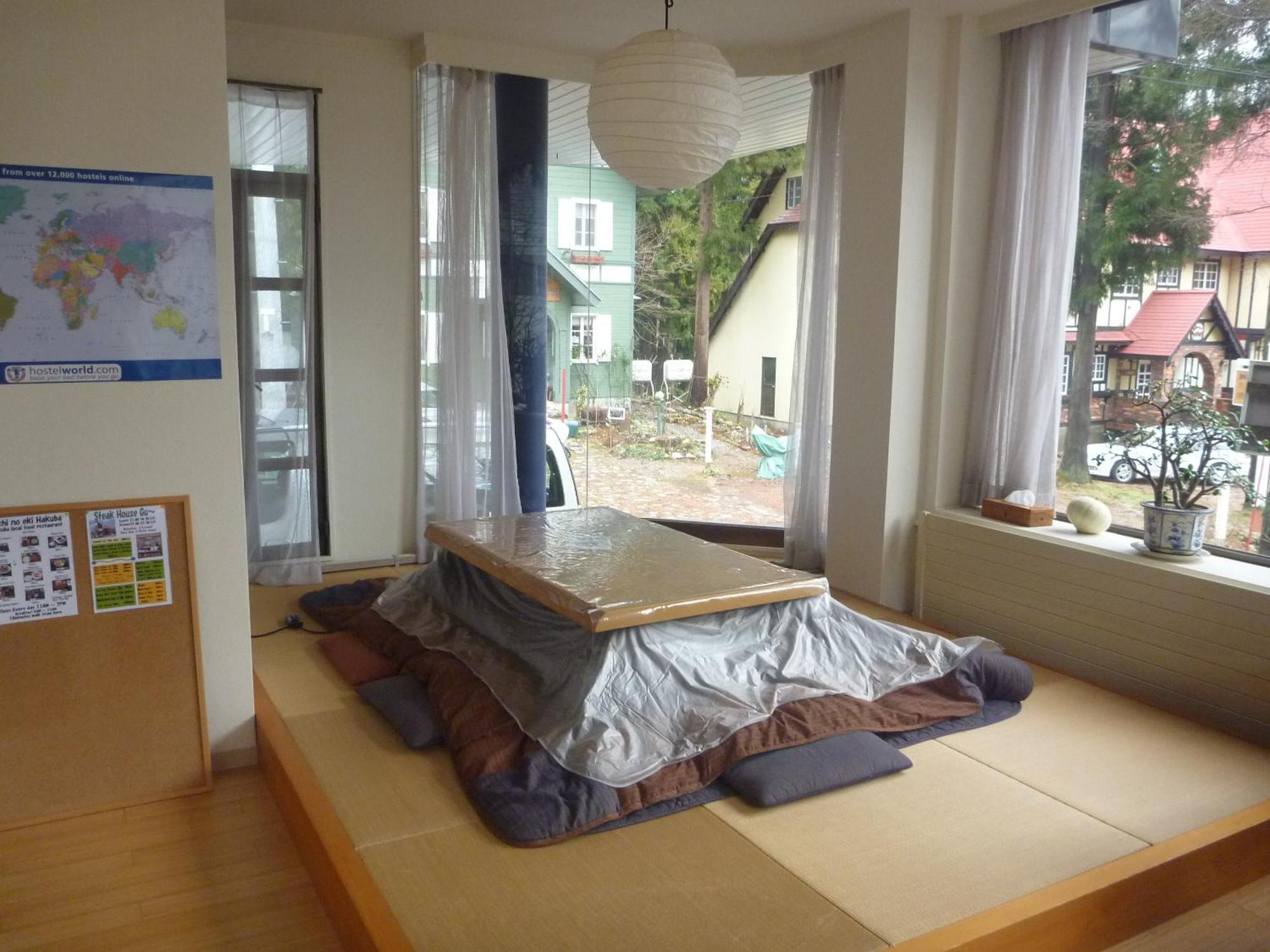 K'S House Hakuba Alps - Travelers Hostel Экстерьер фото