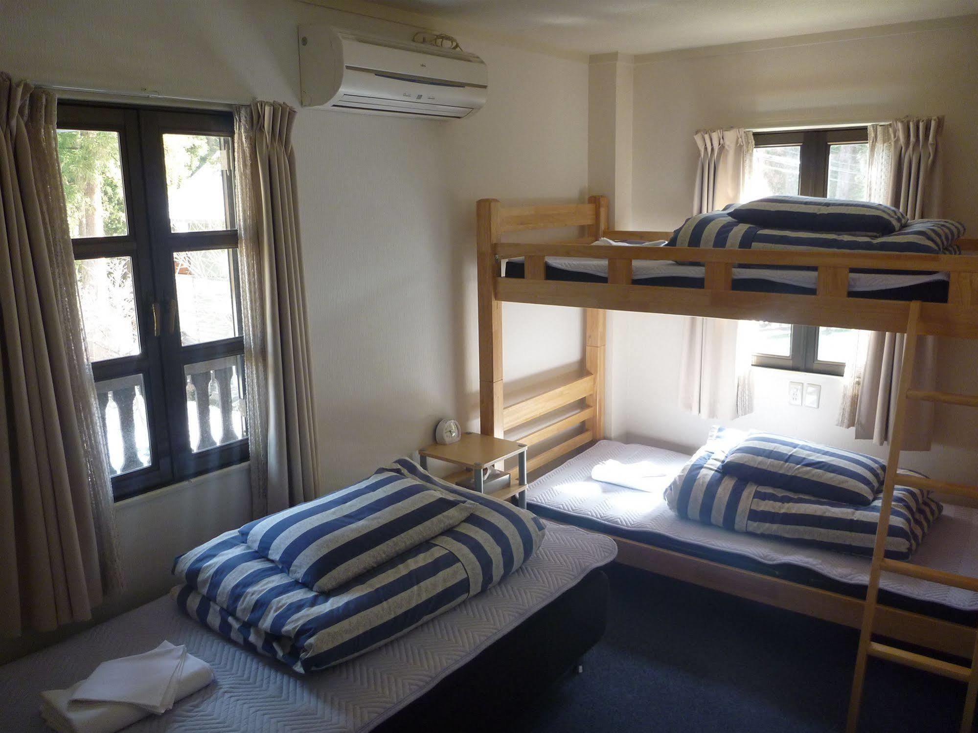 K'S House Hakuba Alps - Travelers Hostel Экстерьер фото